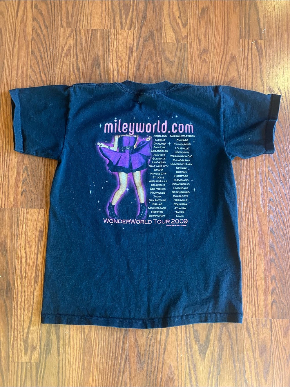 Anvil Miley Cyrus youth T-Shirt. - Picture 3 of 3